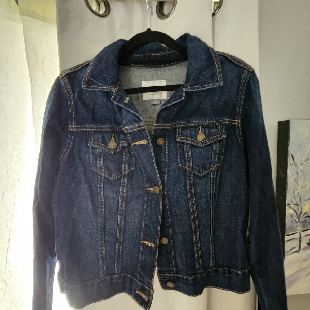 Old Navy Blue Jean Jacket Timeless Denim Style